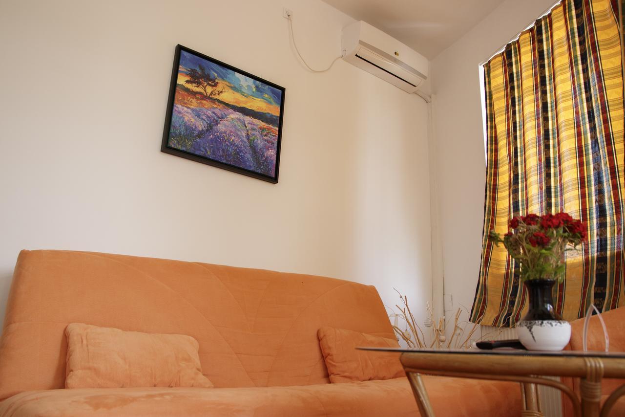 Guesthouse Night&Day Суботица Экстерьер фото