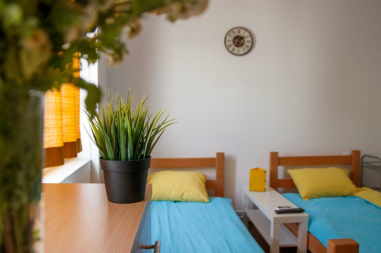 Guesthouse Night&Day Суботица Экстерьер фото